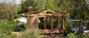 houten tuinhuizen samen bouwen
